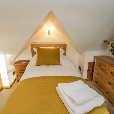 بيت للعطل Swallows Nest ويتبي