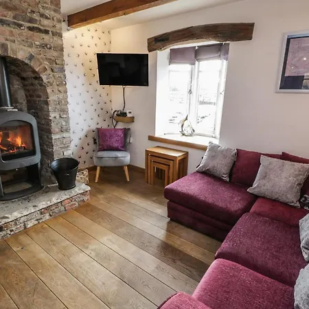 Swallows Nest ويتبي