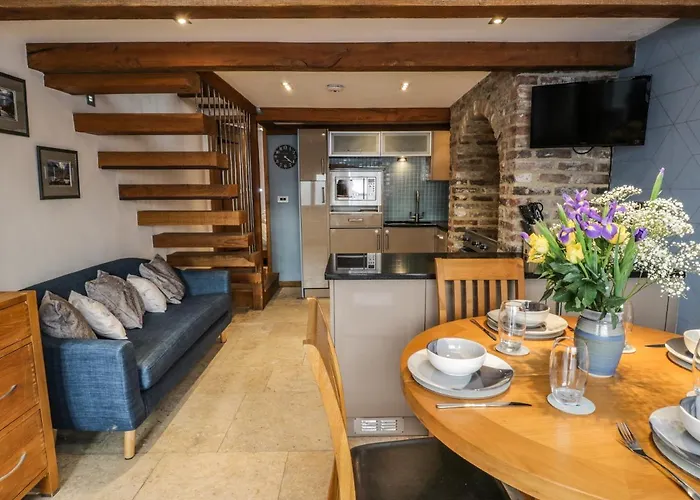 Holiday home Swallows Nest